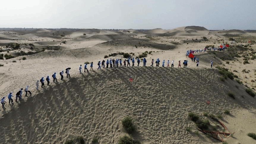 理学院硕士研究生谢澳华：向西，向胡杨的方向